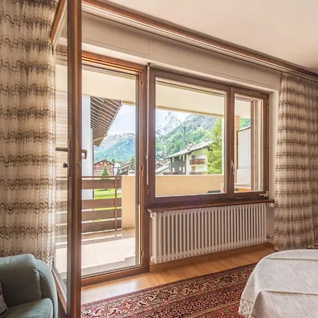 Matterhorn View Apartment, Two Bedrooms 체르마트