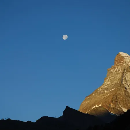 Two Bedroom - Matterhorn View Apartment Zermatt